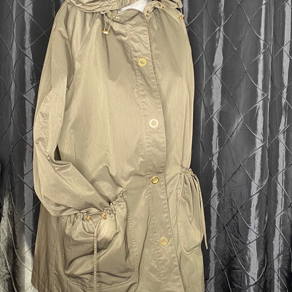 Gallery Waterproof Jacket - Picture 4 of 8